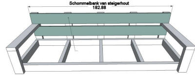 Montage van de zelfgemaakte schommelbank van steigerplanken.