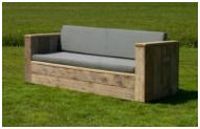 Tuinbank van oud steigerhout.